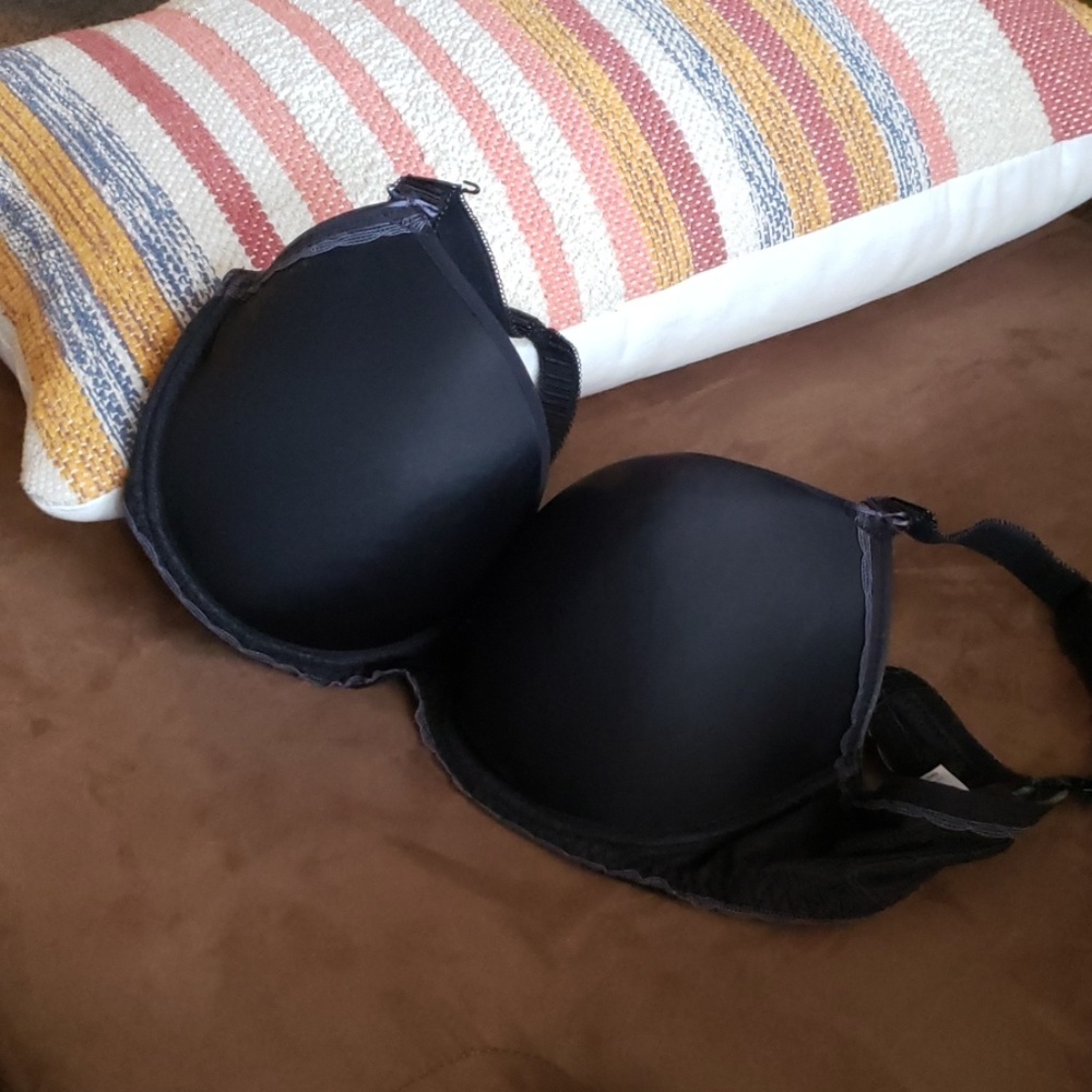 Black Freya bra, US 34G